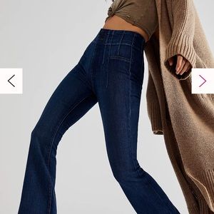 Free people, we the free Jayde flare jeans. Size 30.